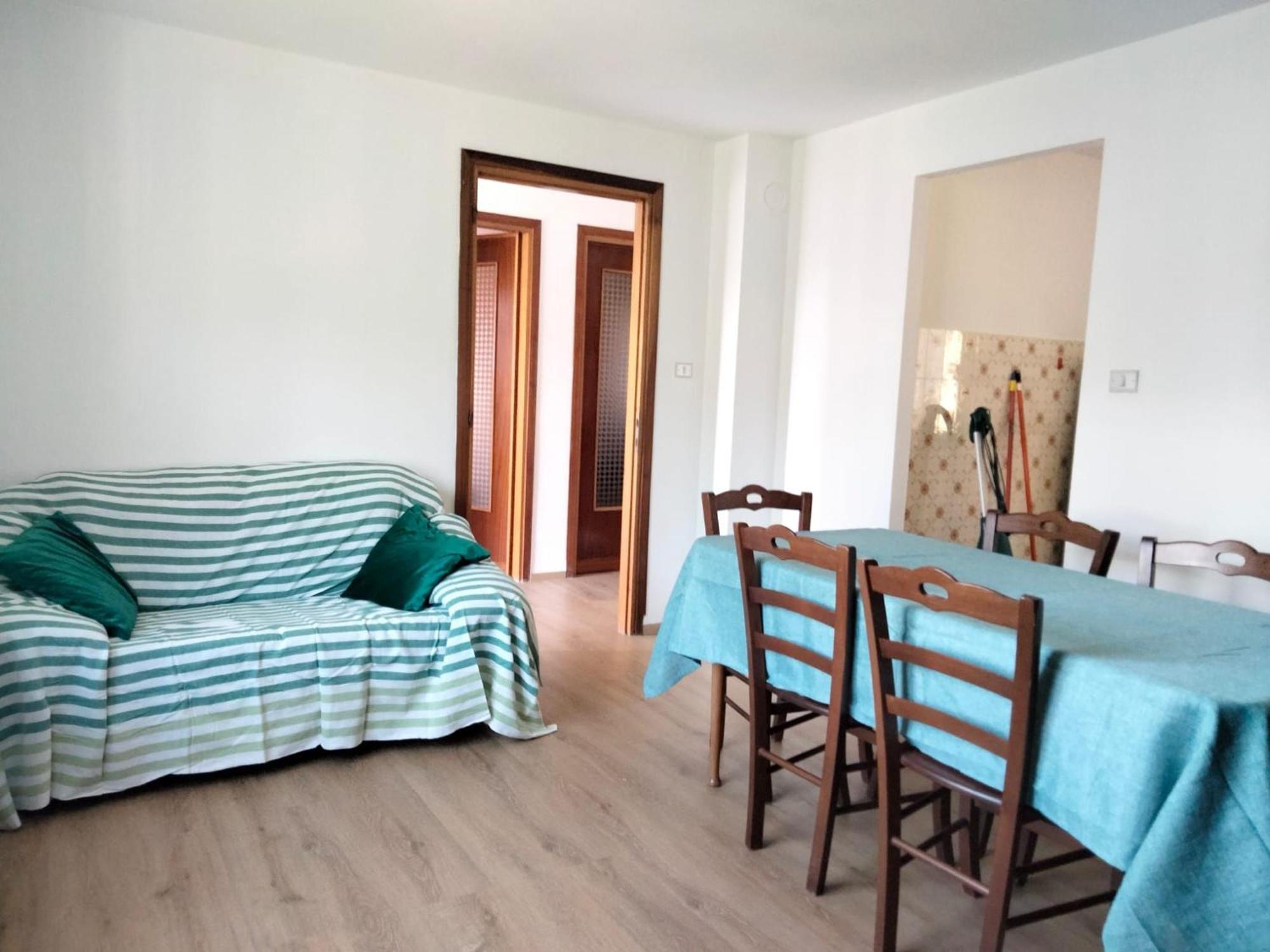 Single House Totally Independet Introd Εξωτερικό φωτογραφία